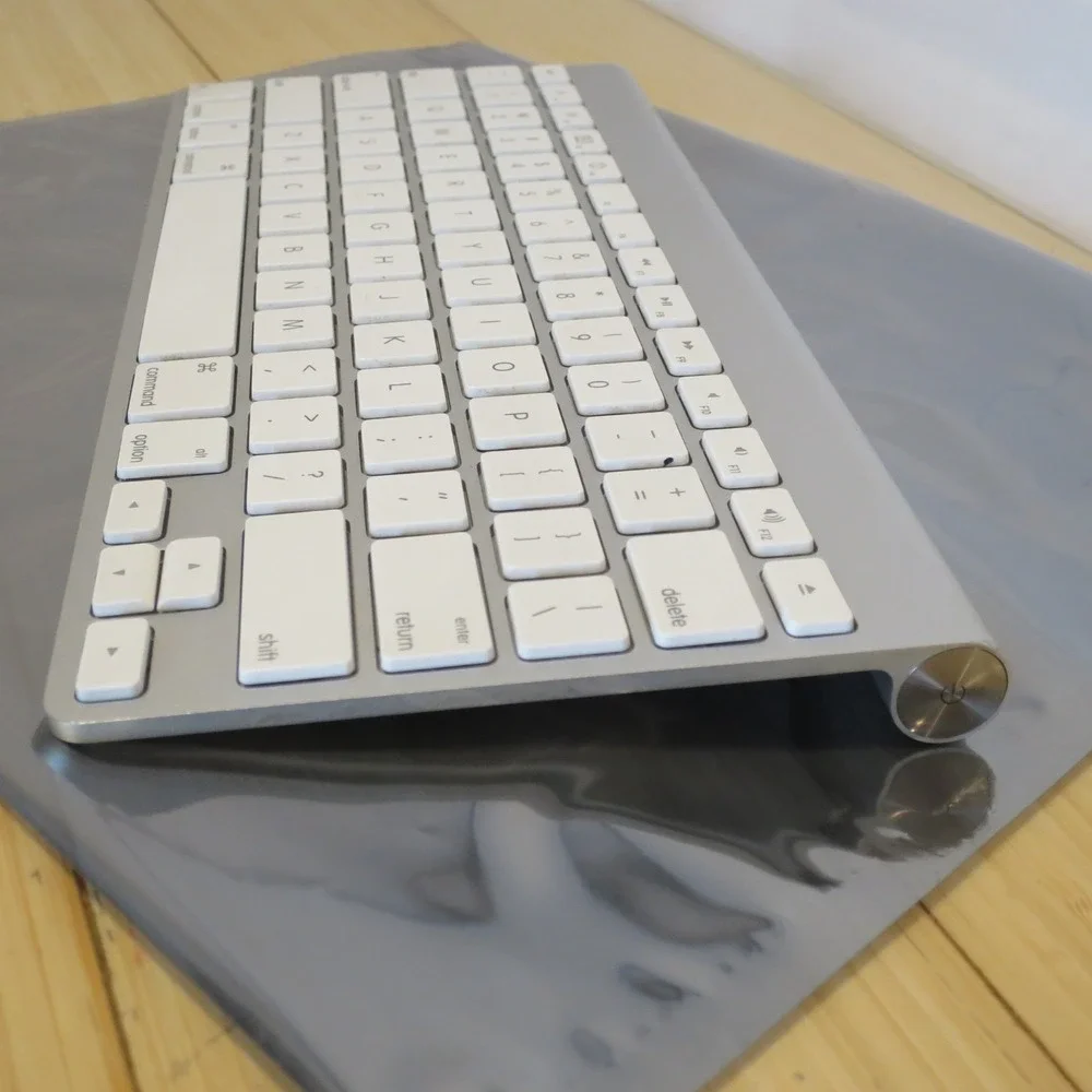 GENUINE Apple Wireless Keyboard A1314 Bluetooth Aluminum Keyboard Tested Working